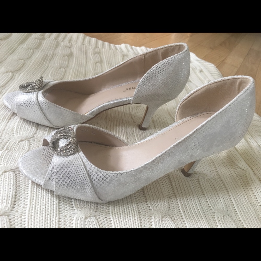 New peep toes